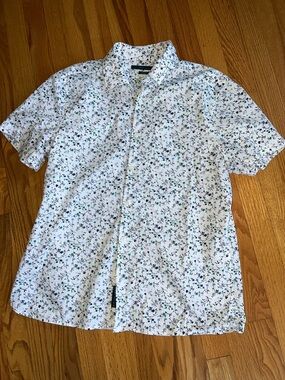 Perry Ellis White Short-Sleeve Button-Down with Green & Navy Floral Print